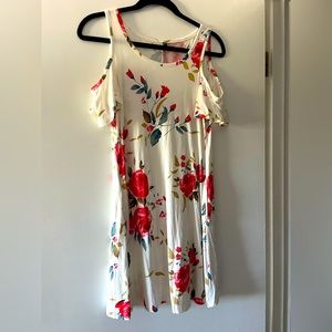 LIKE NEW Off shoulder floral dress